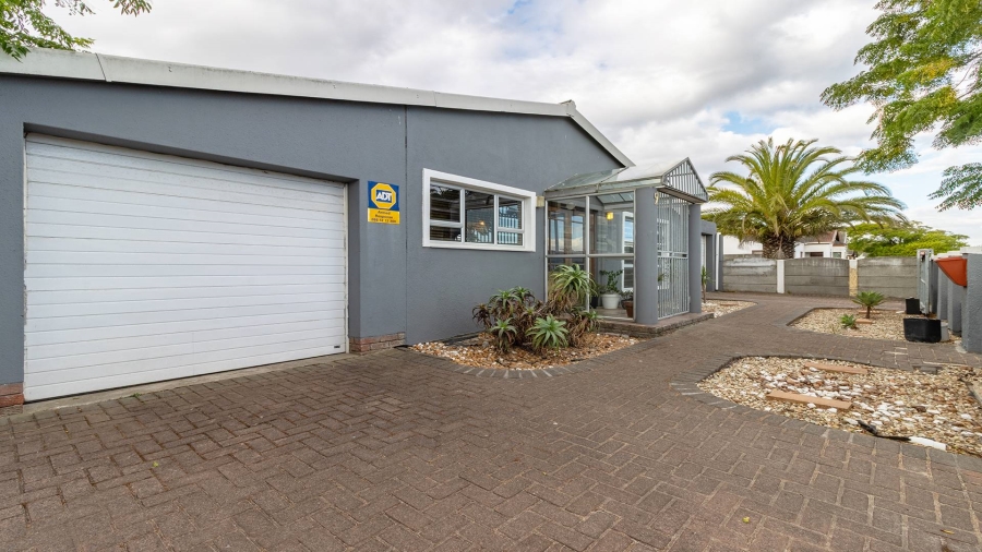 3 Bedroom Property for Sale in Belhar Western Cape